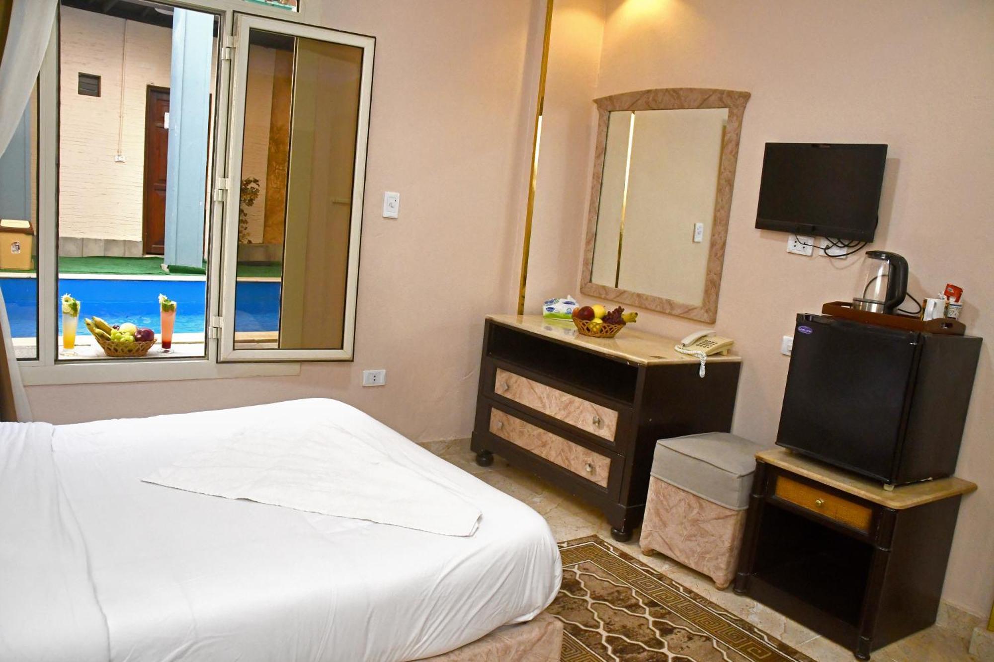 Nun Pyramids Hotel Kafrat al Jabal Exterior photo