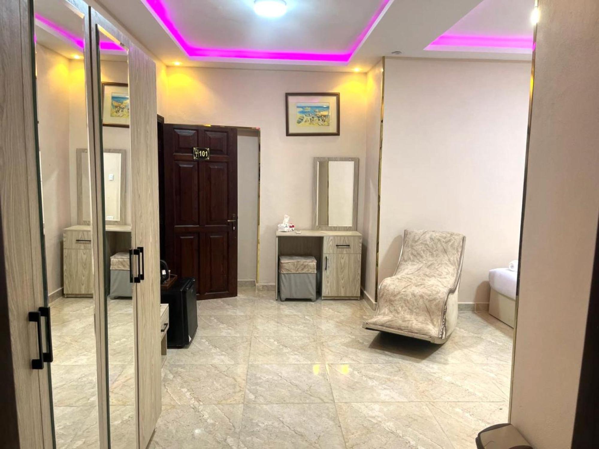 Nun Pyramids Hotel Kafrat al Jabal Room photo
