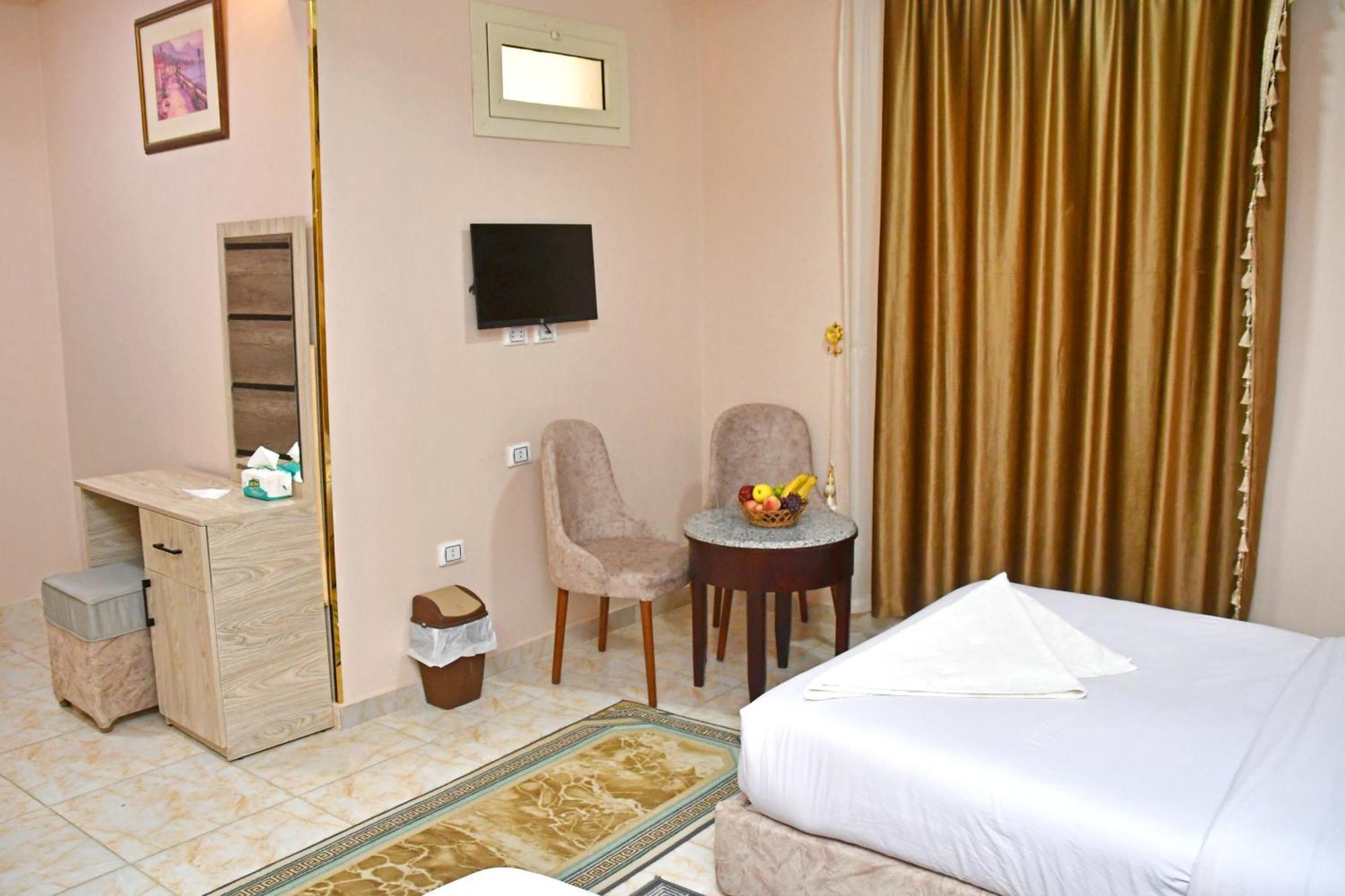Nun Pyramids Hotel Kafrat al Jabal Room photo